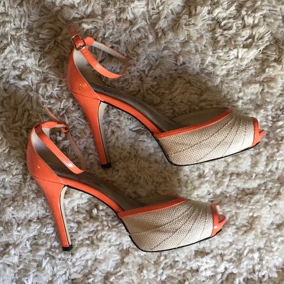 Heels - Picture 4 of 4